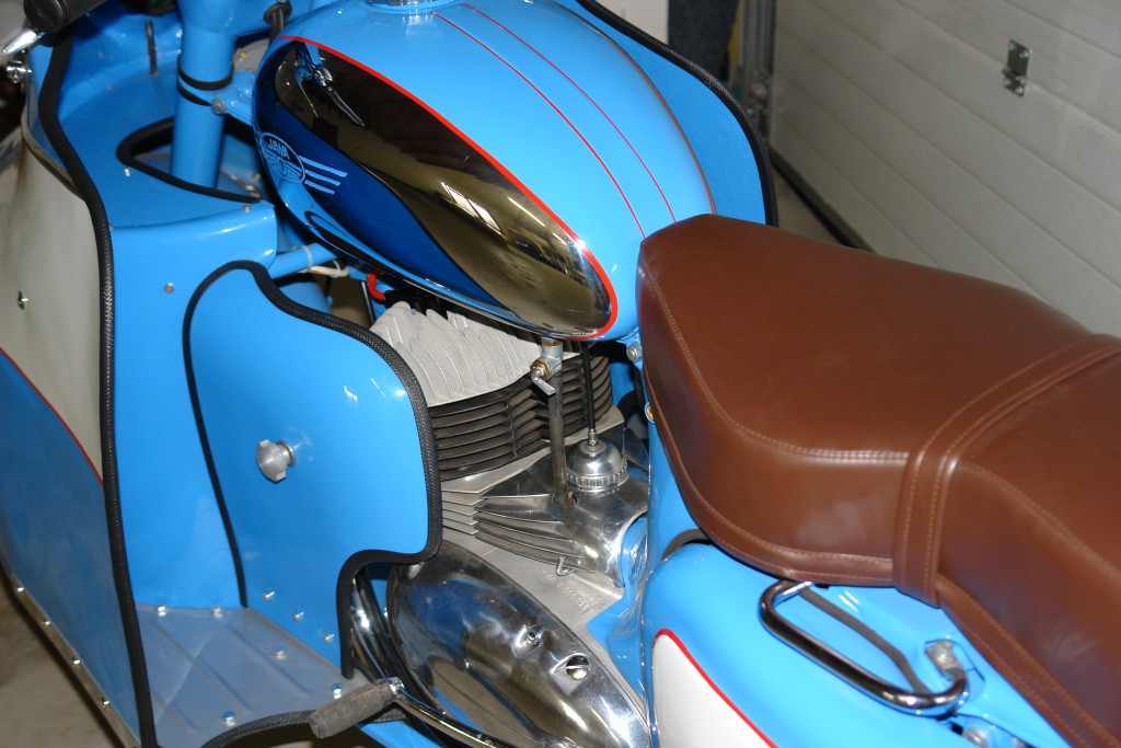 jawa-nanuk-5.jpg